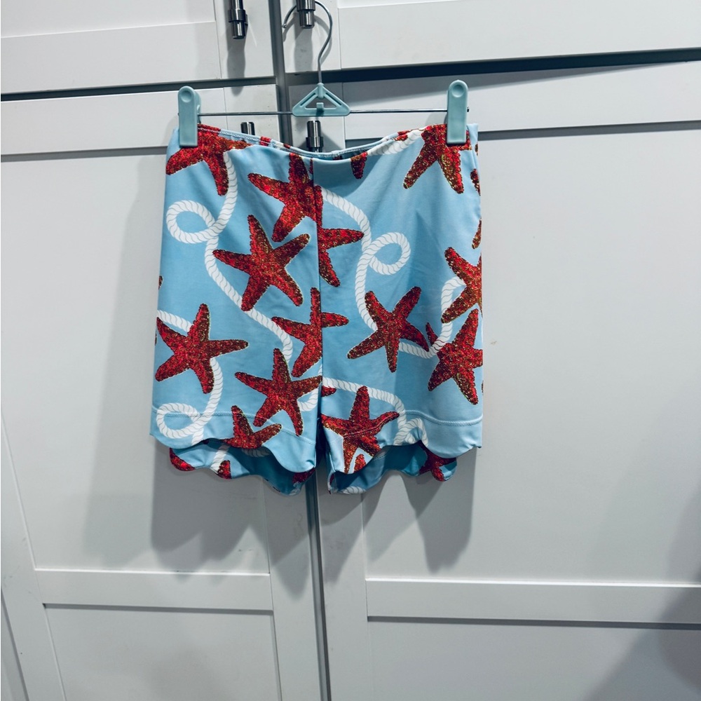 Baby blue (M) comfy scalloped edge stretch shorts